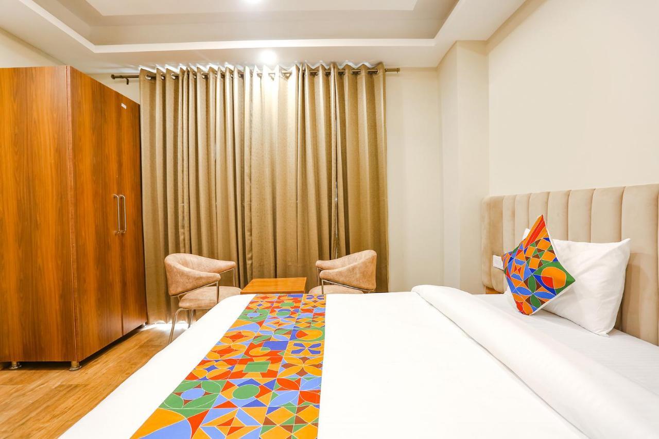 Fabhotel Raahi Retreat Gurgaon Esterno foto